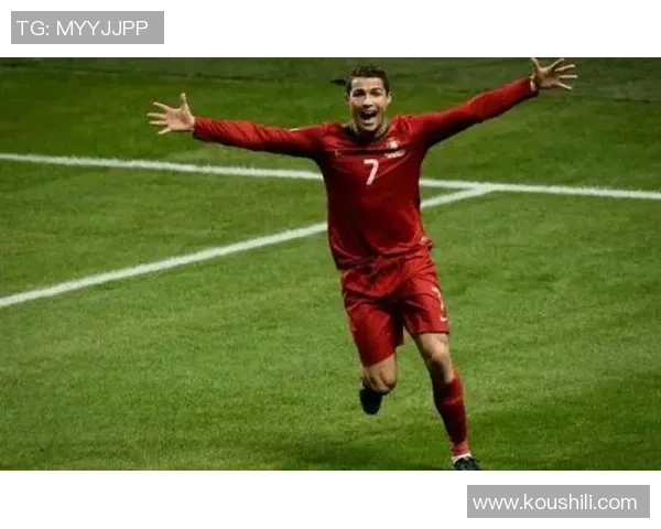 足球场上最帅的C罗瞬间展示 他的迷人魅力引领全球球迷热潮 足球场上最帅的C罗瞬间展示 他的迷人魅力引领全球球迷热潮